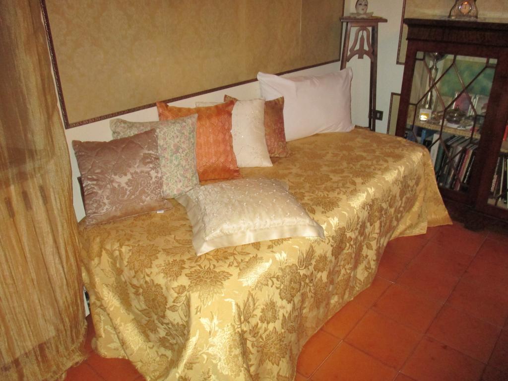 Dimora & Arte B&B Canneto sull'Oglio Стая снимка